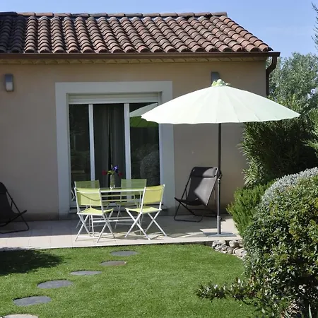Apartamento Martichris Châteauneuf-de-Gadagne Exterior foto